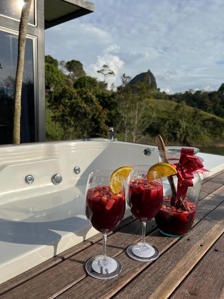 Sin Prisa "Not Rush" Cabana Preciosa! Con Jacuzzi, Vista Y Acceso Directo Al Embalse, Vista A La Piedra , Deporte Acuatico Paddle Board And Breakfast Incluidos ! Imperdible Guatapé Exterior photo